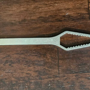 Llave multifuncional automotriz, y otros.