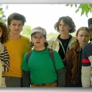 Poster o lienzo serie: Stranger Things, ideal para decorar tu hogar, habitacion. Impresión de Alta Calidad en 2D, disponible enmarcado. Med.50*75 cm